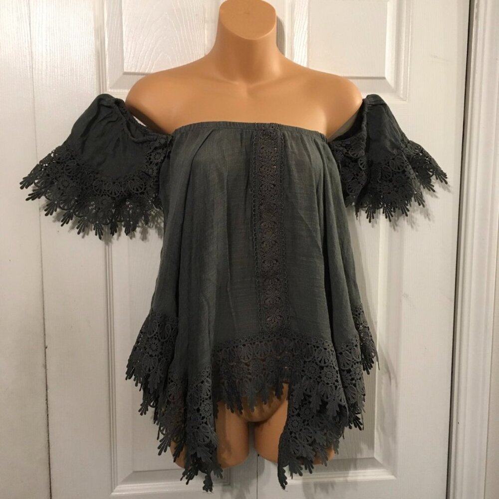 Onetheland Green Cold Shoulder Eyelet Blouse Sz Small
